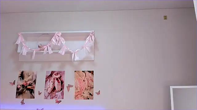 Milly_Lane webcam