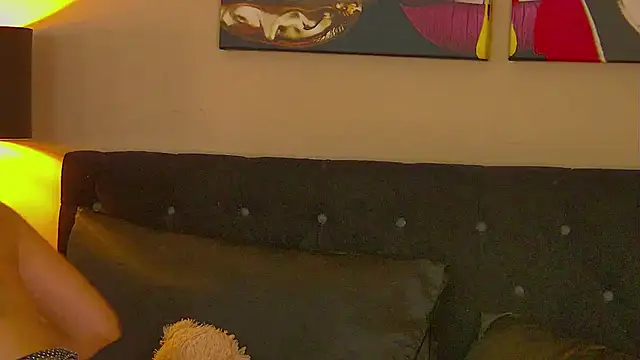 MisshaNight live cam on StripChat