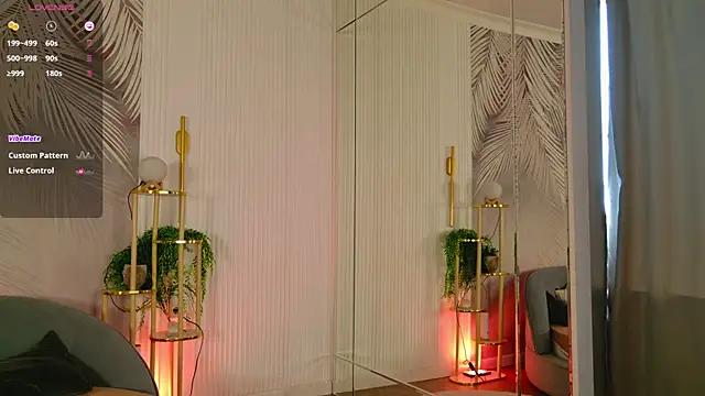 Marie_Diaze live cam on StripChat