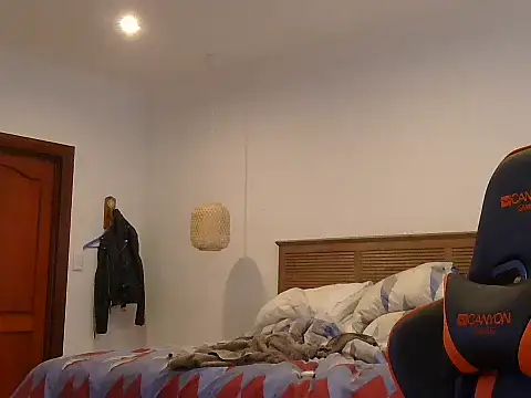 TroyDieselXXX webcam