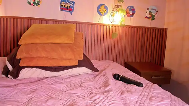 daphne_courtis webcam
