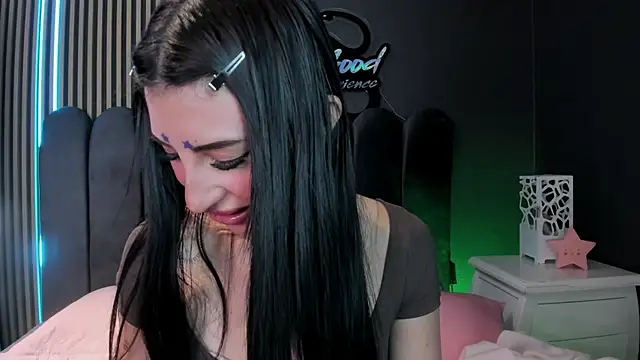 Nicolette_ks_ webcam