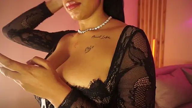 MadeleineSanez webcam