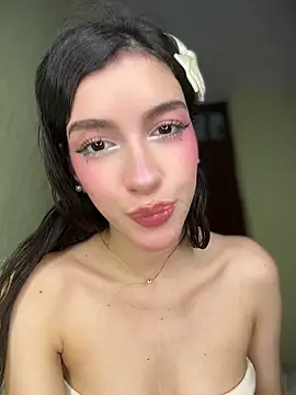 Emily-hottson webcam