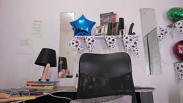 AhimaraKarter webcam