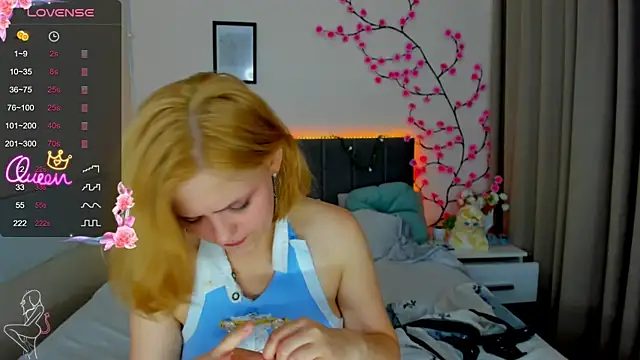 DellaRows webcam