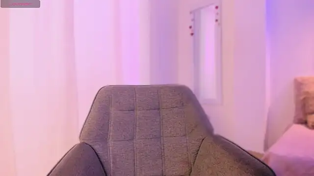 Aminaa_Kaarim webcam