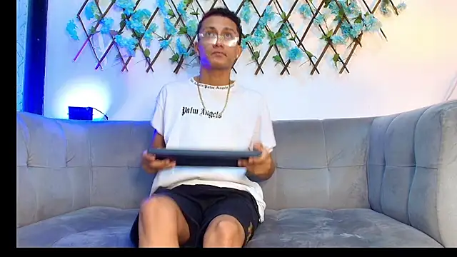 KING_BOYS2026 webcam