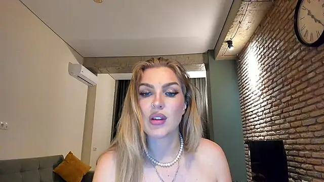 fifteenpoem webcam