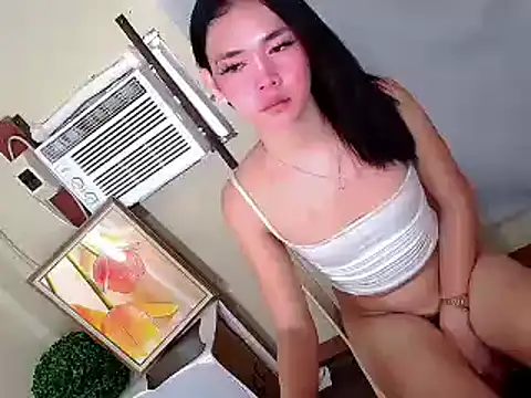miss_satisfaction webcam