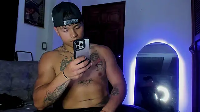 Dominic_Biker__ webcam