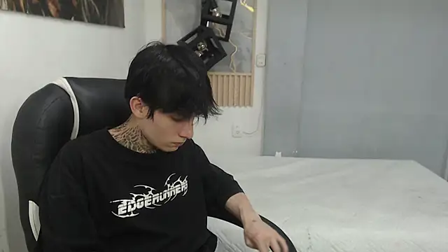 Cry_thereal live sex cam