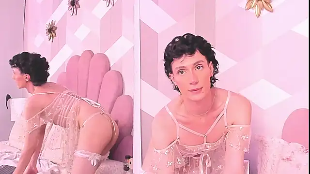 KylieMonnett webcam