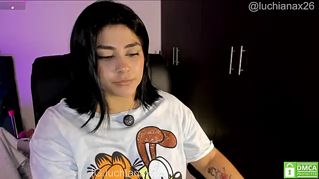 lucy26_ webcam