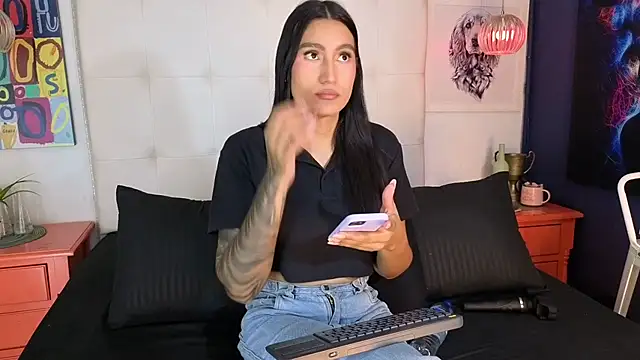 Taly_Fox webcam