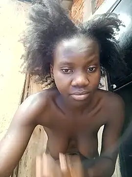 Black_juicy24 webcam