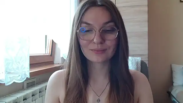 LooveELLYx webcam