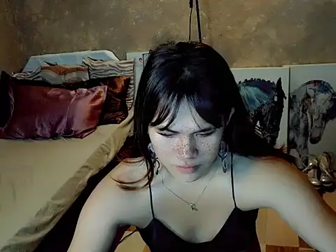 YllanaAltheaXxX webcam