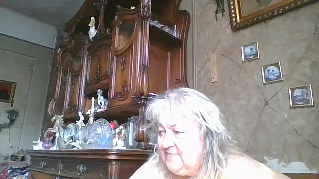 Lala-Love56 webcam
