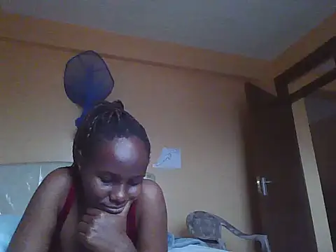 pinky-lips webcam