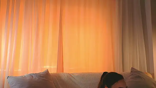 AliciaBrooks webcam