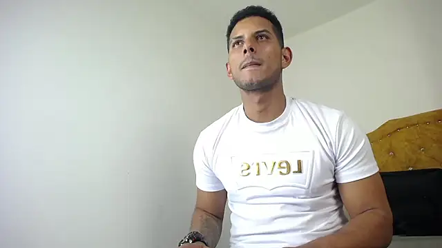 Chris_Dick23 webcam