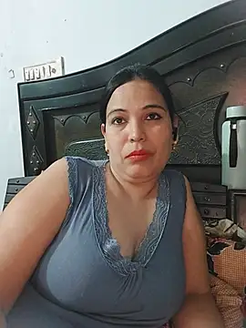 Poojabhabi101 webcam