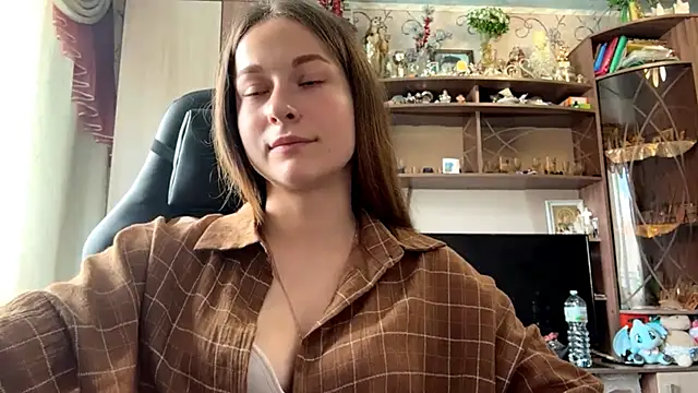 TaIliedGuest live cam on StripChat