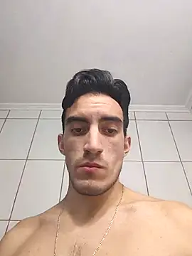TommyMomentum live cam on StripChat