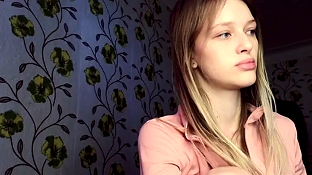 StarFrom_Hell webcam