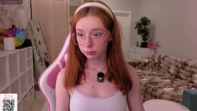 eva_aria webcam