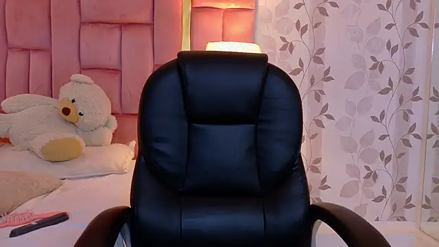 ScarletJons webcam