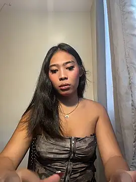 hugecock_tamira webcam