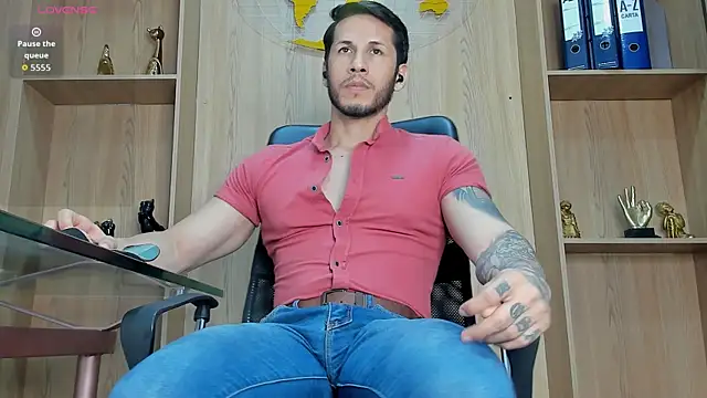 George_Diesell live cam on StripChat