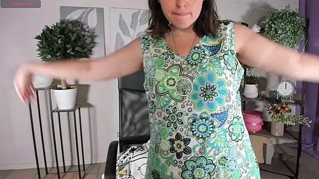 MartaEdams webcam
