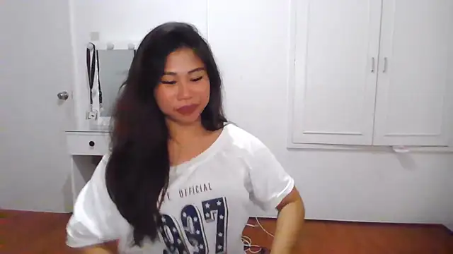 CathleenLaurole webcam