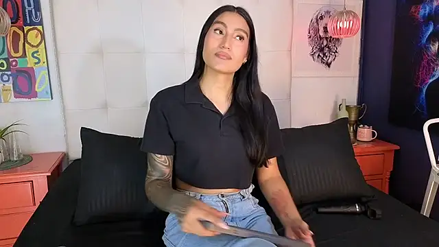 Taly_Fox webcam