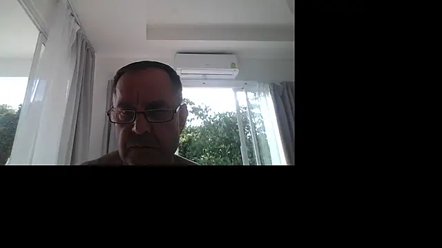 Aux_Paar webcam
