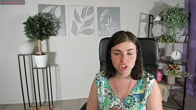 MartaEdams webcam