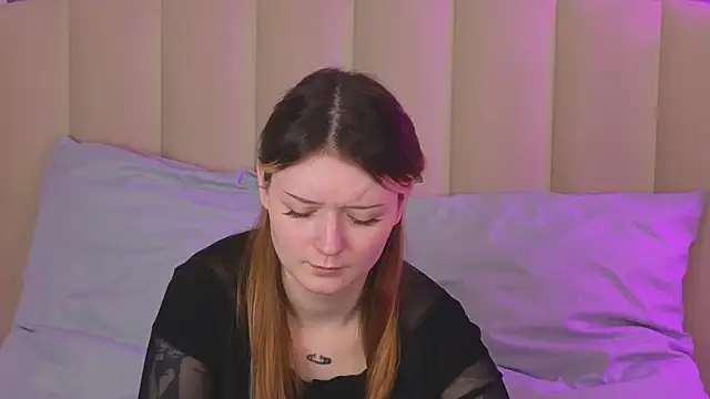 AlyssFrost webcam
