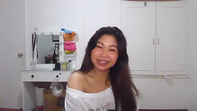CathleenLaurole webcam
