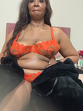 Bootyliciouse21X webcam