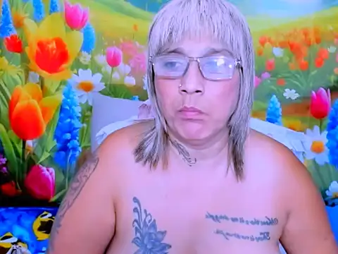 indianroxy webcam