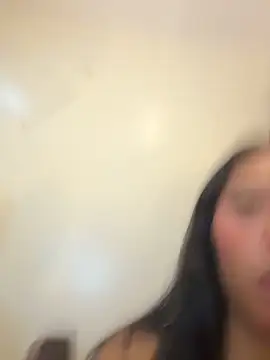 hugecock_tamira webcam
