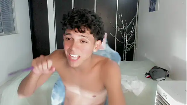 2c_Bby webcam