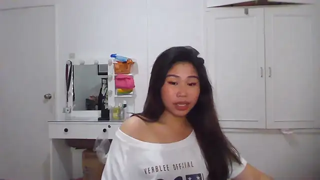 CathleenLaurole webcam