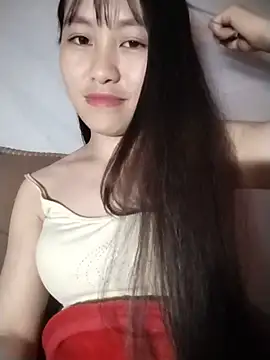 Cherry-squirtt live cam on StripChat