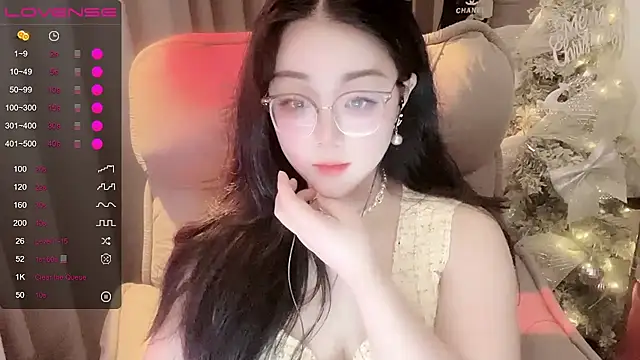 Monica-666888- webcam