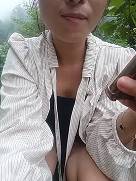 Linda-yiyi webcam