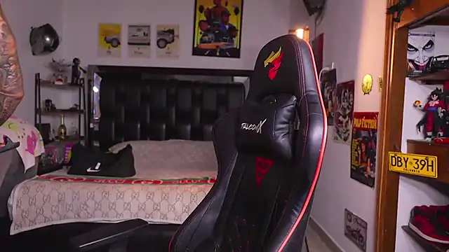 logan_hugh8